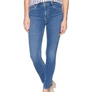 Levi’s 720 size 25 jeans in the colour blue bird